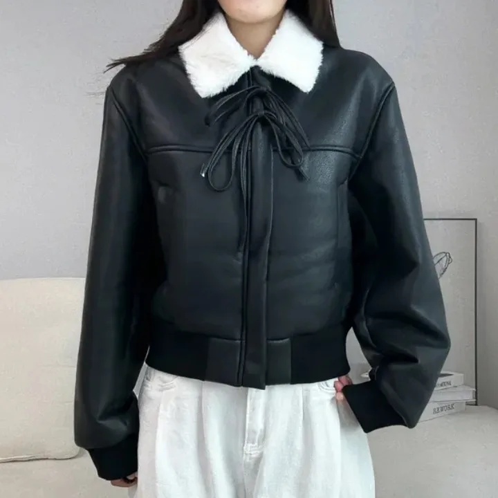 시크한 겨울 바이커 재킷 두꺼운 플리스 안감 가죽 및 모피 코트 여성용 블랙 빈티지 스타일 지퍼 스트레이트 컷 긴 소매