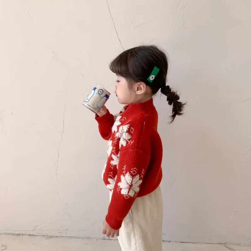 Children's Sweaters 2023 Winter Girls Three-dimensional Snowflake Knit Kids Red Christmas Sweaters Top