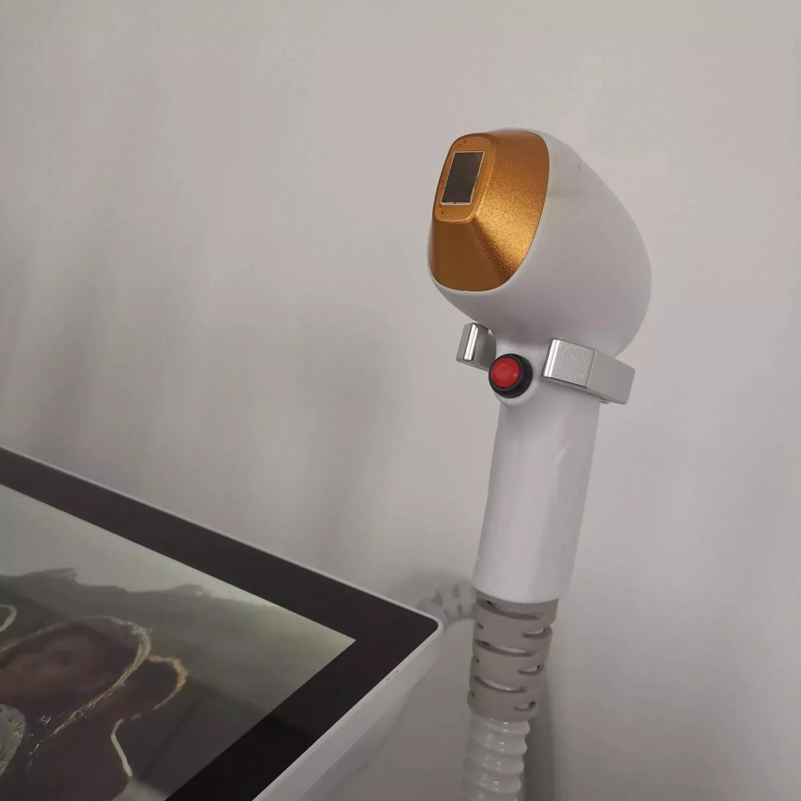 휴대용 소프라노 3 파장 755 808 1064NM 다이오드 레이저 제모 기계 냉각 헤드 무통 영구 레이저 제모기