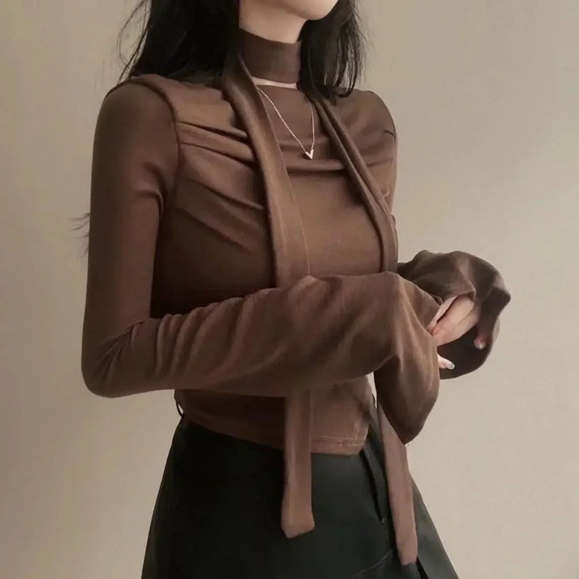 

Korean Style ChicAutumnslims Women's Off-Shoulder Long Sleeve T-Shirt Slimming Sexy Cropped Pleated Base Top For Fashion