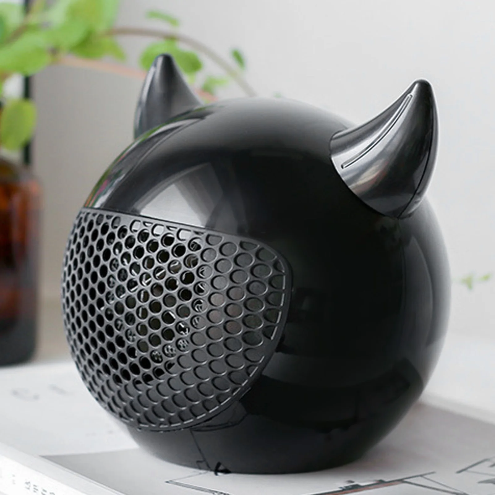 

Энергосберегающий портативный керамический обогреватель PTC, малошумный настольный вентилятор с защитой от перегрева для офиса и домашнего использования