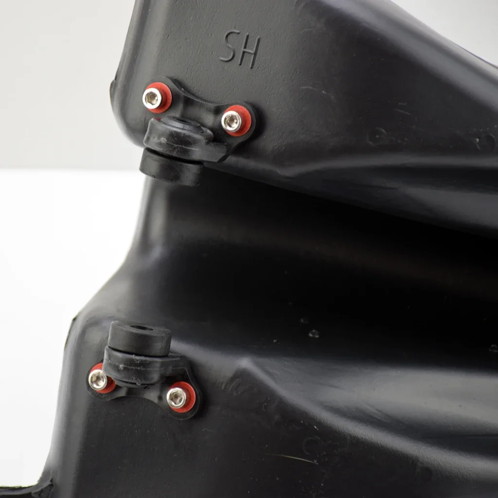 Plastic Gas Fuel Tank With Switch Valve For KAYO 125CC 150CC TT150 HK160 Dirt Pit Bike Spare Parts Motorcycle