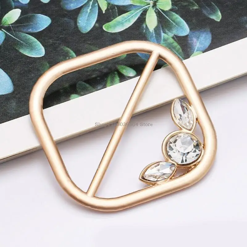 Lady Shawl Clip Ring Camise