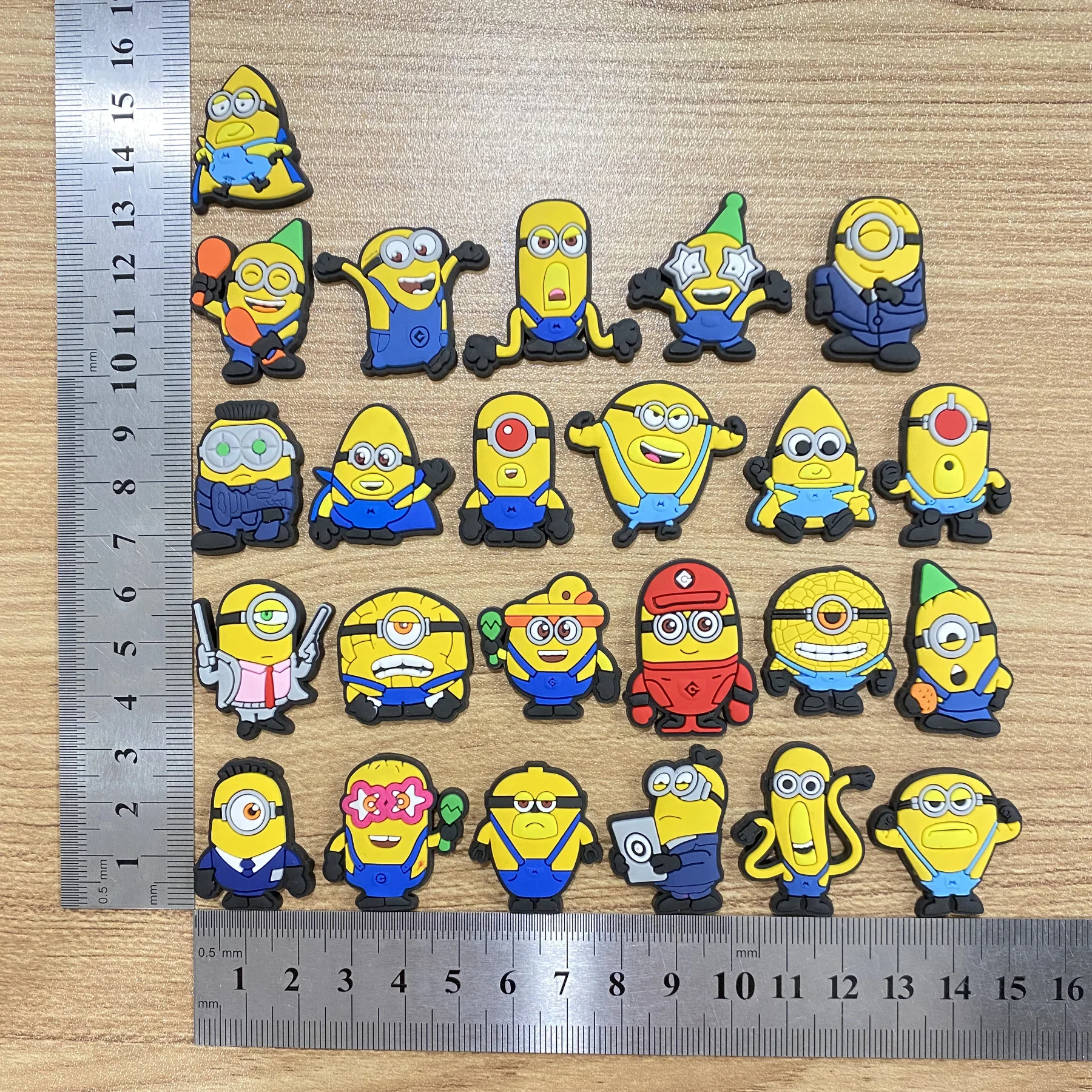 MINISO 12pcs/set Cartoon Shoes Charms PVC Accessories DIY Shoe Decoration For Clogs Sandal Garden Buckle Kids Fashion