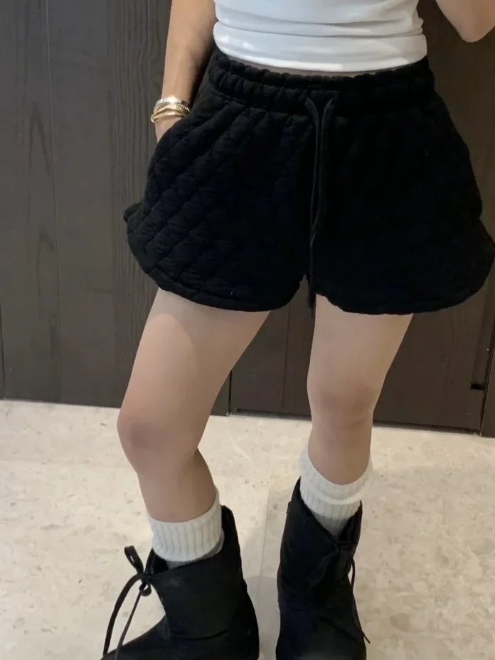 Estilo coreano losango grade acolchoado solto shorts cor sólida casual japonês cintura elástica fina inverno feminino