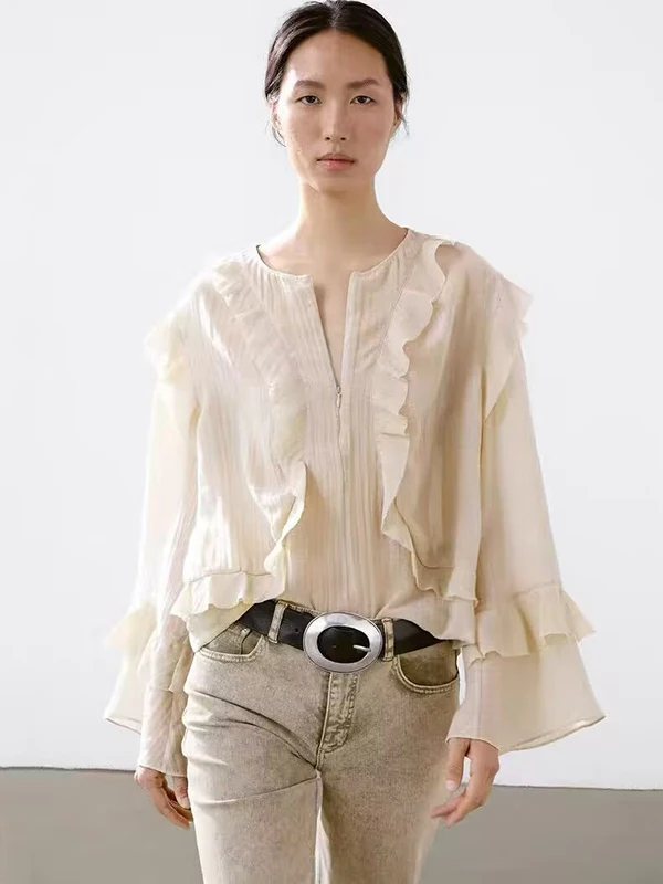 

Ele V-Ne Long Sve irt New Summer Collection Romantic Commute Sle Design with Lace Details in Beige Color for Women