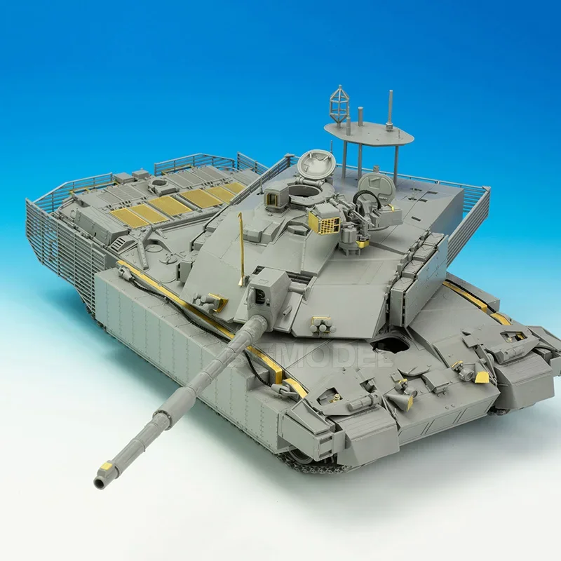 Ryefield model RM-5039 plastic scale tank model assembly kit  British main battle tank Challenger 2 TES movable track 1/35