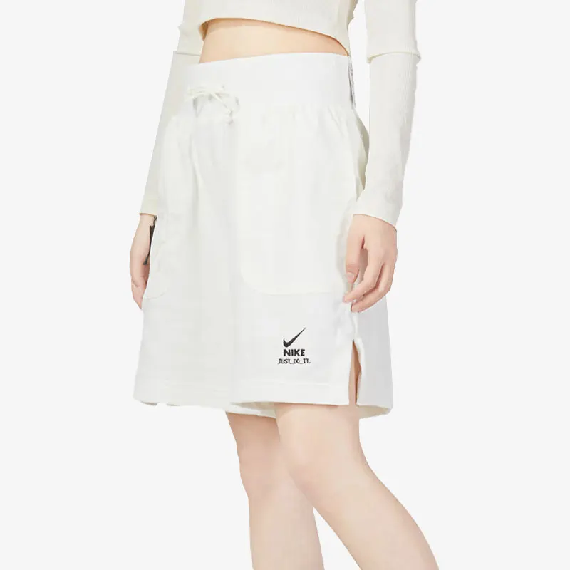 

Оригинальные женские удобные спортивные шорты Nike CTYUTLTY FLCSH DV8037-133