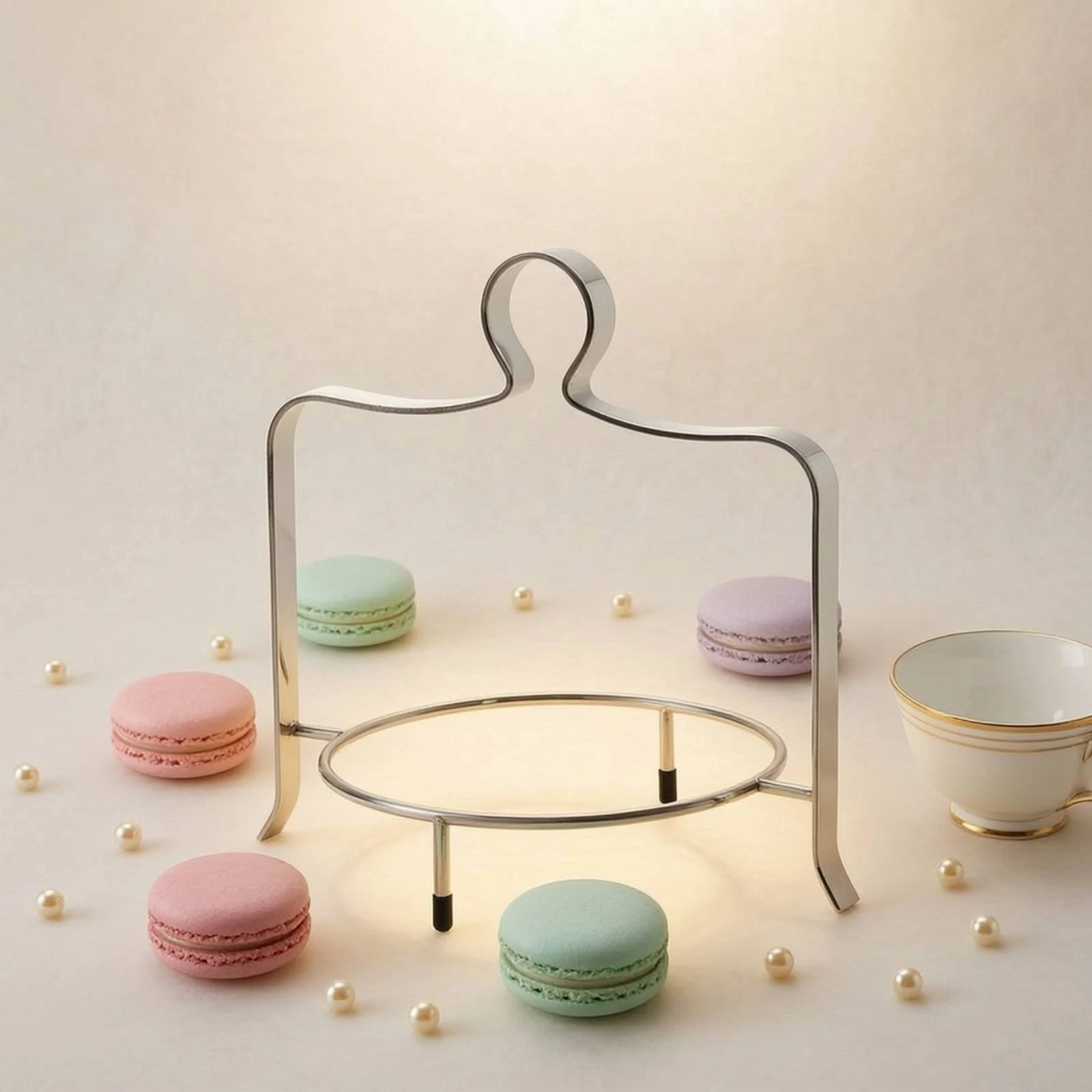 Dessert Stand with Handle Silver Stainless Steel Cake Stand Single Tier Dessert Riser Modern Easy to Clean for Bakers