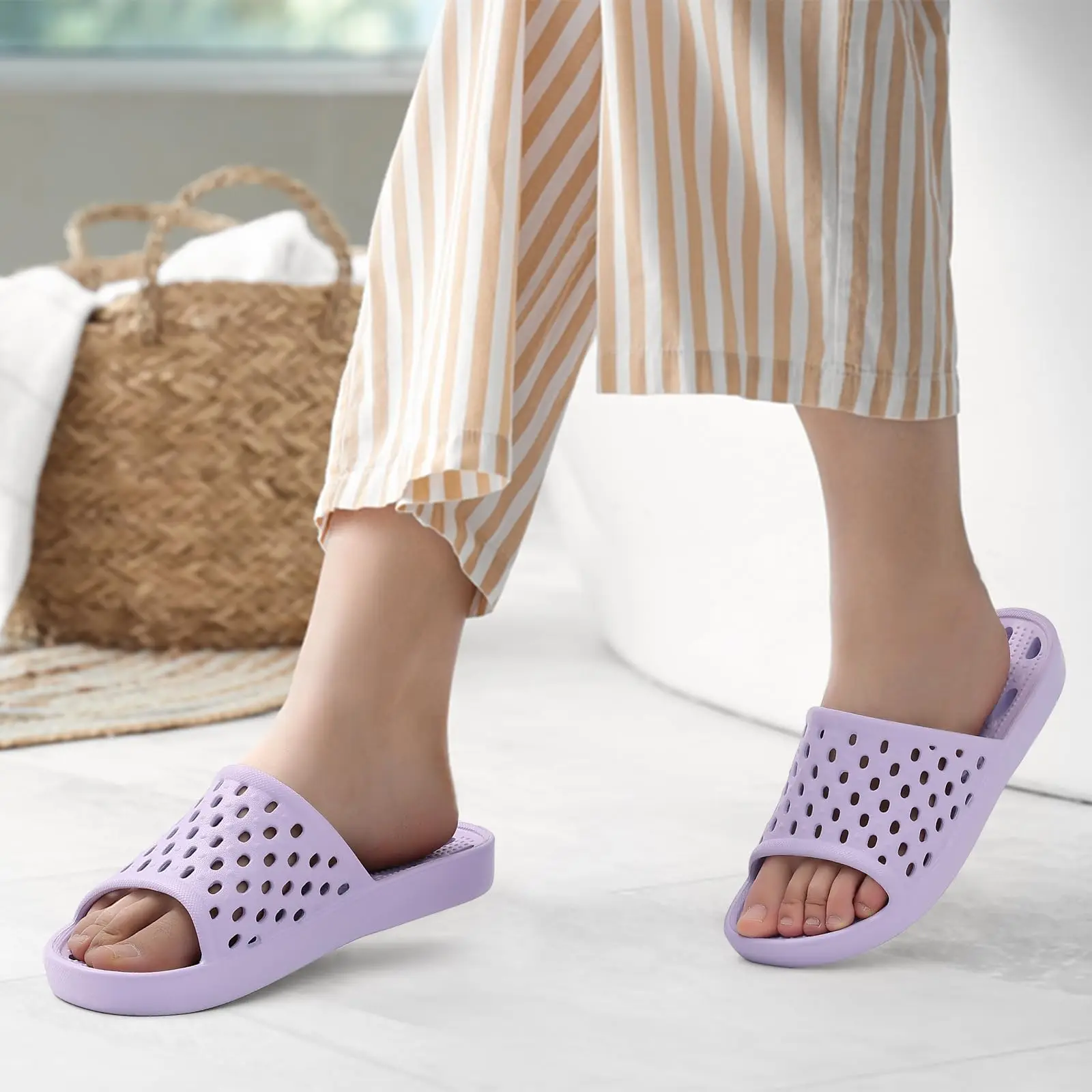 Shevalues Schnelltrocknende Damen-Duschpantoffeln, flache Slip-On-Hausschuhe, bequeme Badezimmer-Slides, rutschfeste Pool-Sandalen für den Fitnessbereich – Detail 12