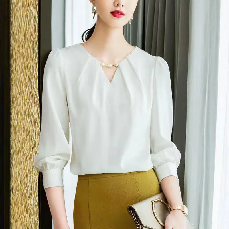 Office Lady Elegant V-Neck Shirt Female Clothing Folds Fashion Pearl Chain Spring Autumn Long Sleeve Loose Solid Color Blouse