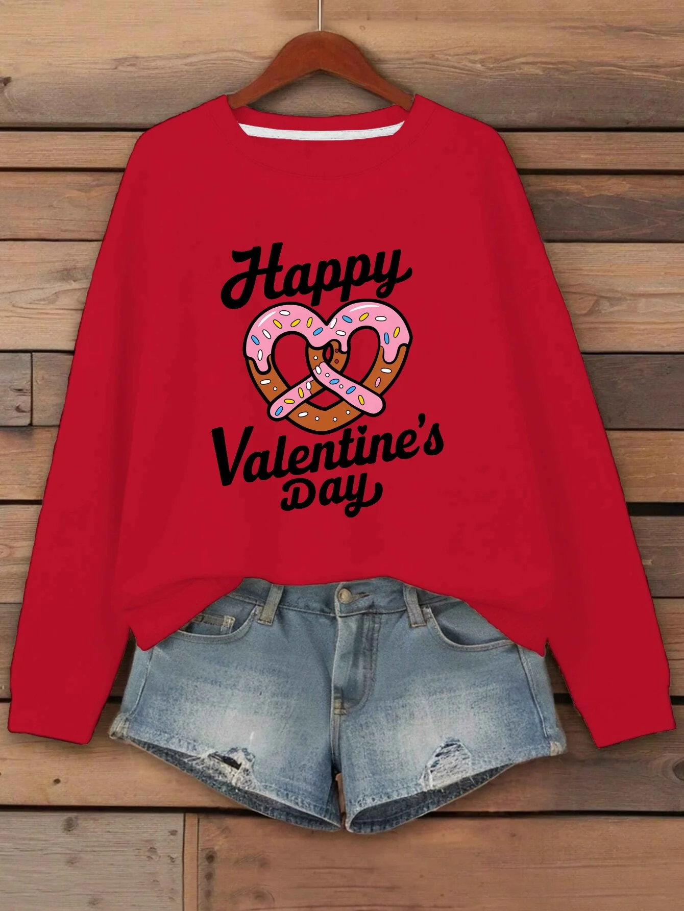 

Женская толстовка ко Дню святого Валентина больших размеров — розовые и красные ролевые сердечки с посыпкой и текстом «С Днем святого Валентина», уютная