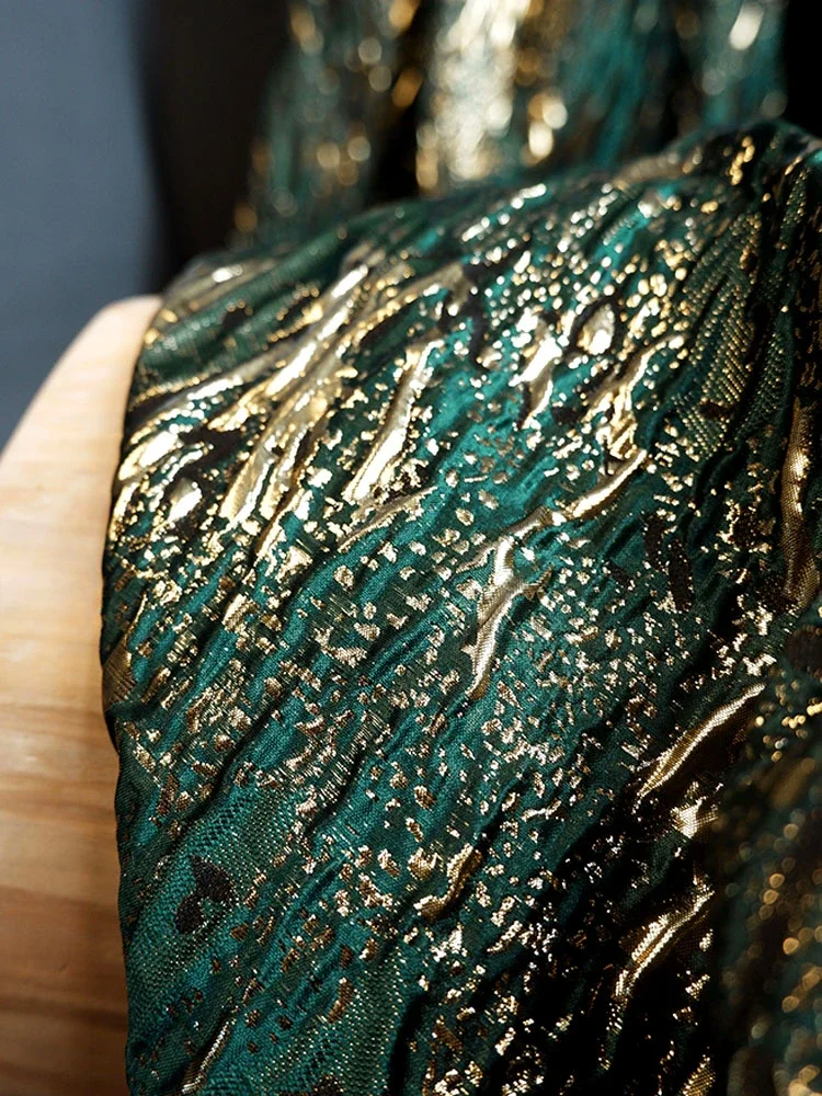 Super concave-convex texture green-gold three-dimensional pulse pattern jacquard texture relief fabric, high-end Hanfu designer