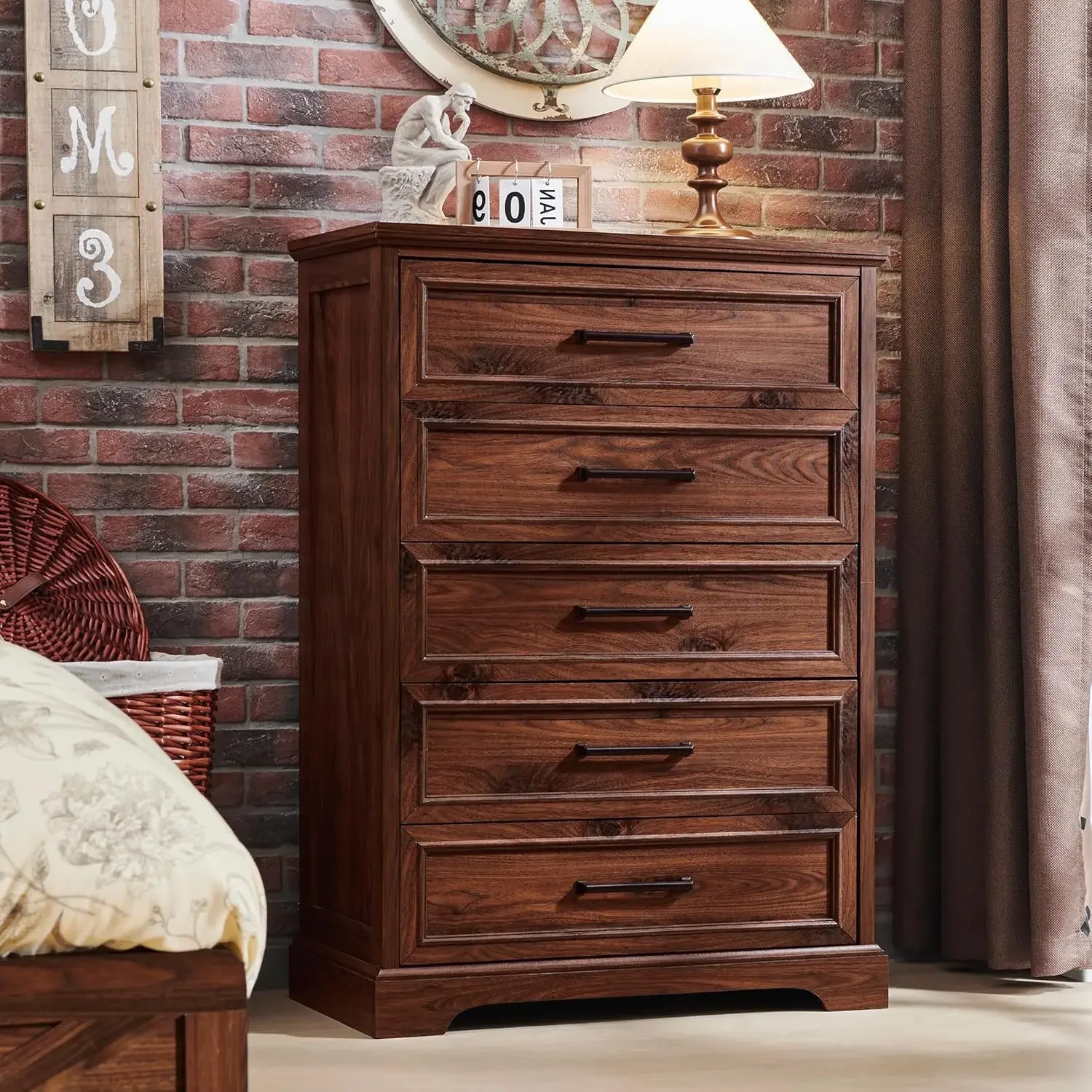 Farmhouse 5-Drawer Dresser Chest for Bedroom, Tall Rustic Wood Chest with Wide Metal Handles and Natural Texture Drawers