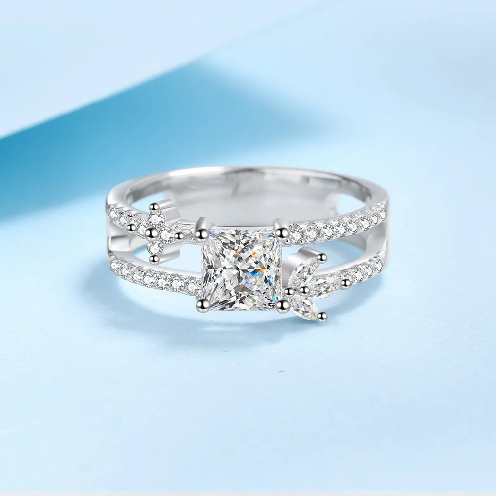 Skin-Friendly Square Row Delicate Ring For Women 1ct Moissanite PT950 Platinum | Platinum material, friendly for sensitive sk