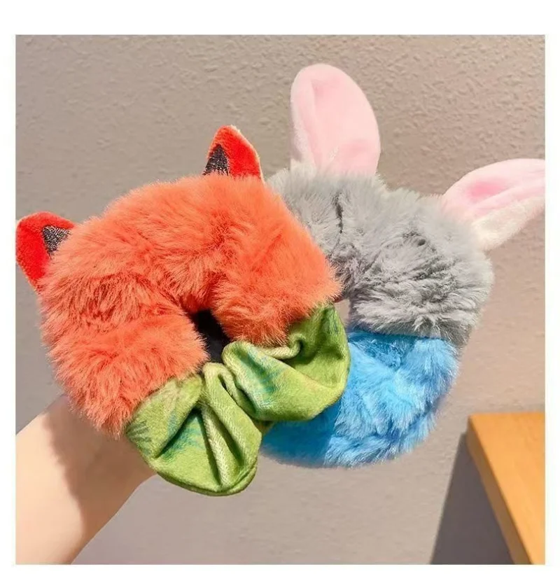 

Rabbit/fox hair ties, plush-eared large scrunchies, and cute cartoon hair strings are suitable for daily use.