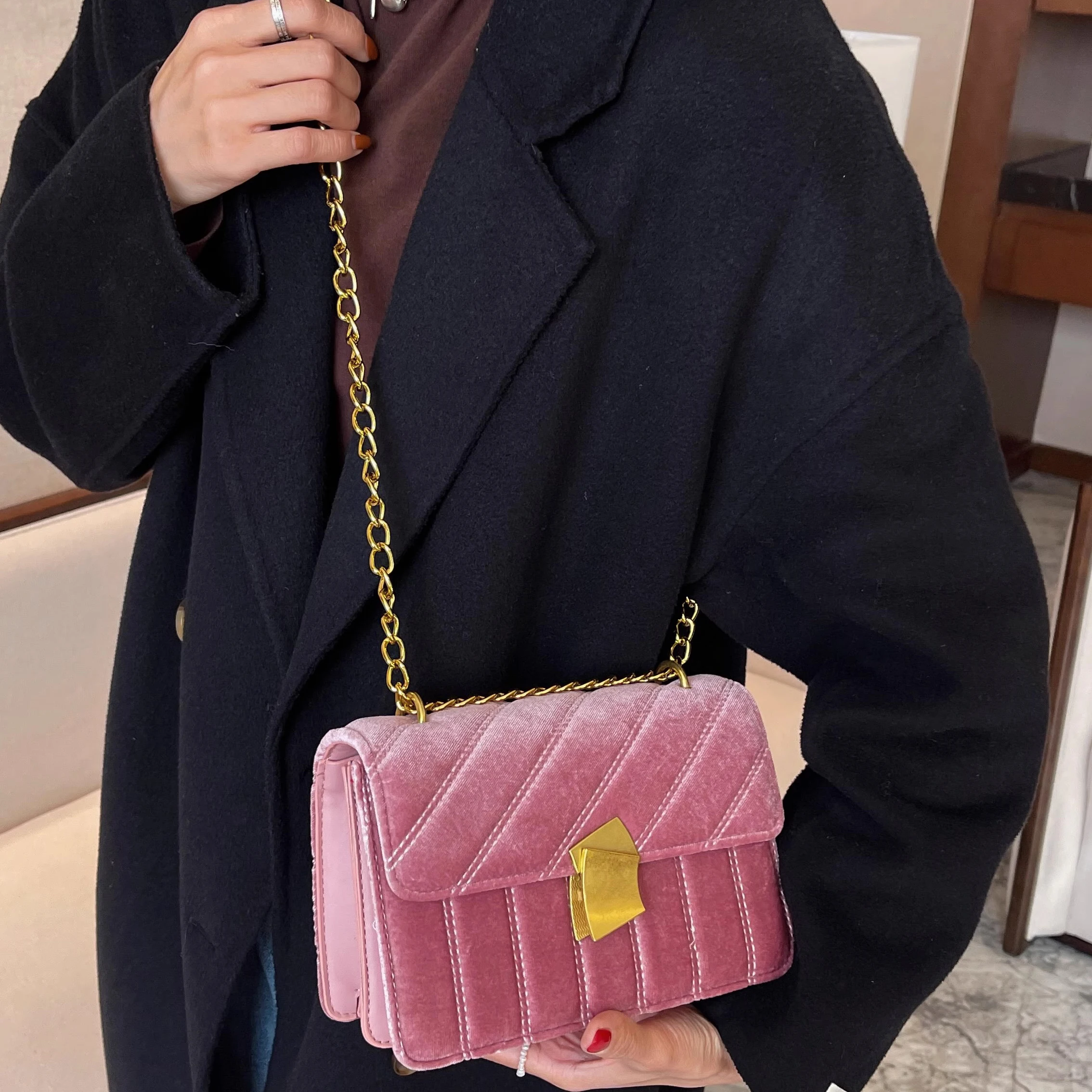 Women Velvet Underarm Bag New  - đánh giá và giá Luxury Bags Korea
