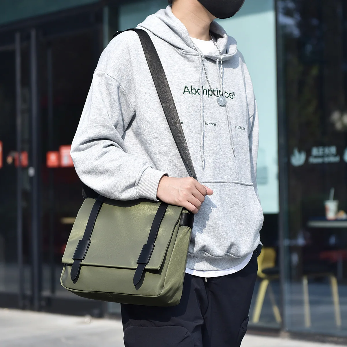 Fashionable Large Capacity Shoulder Bag New Crossbody Business Casual Messenger Bag Waterproof Wear-resistant Men's Backpack
