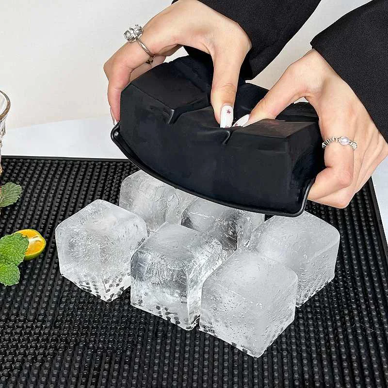 4/6/8 Grid Silikon Eiswürfelform Große Eiswürfelform Quadratischer Eiswürfelbereiter Lebensmittelqualität Wiederverwendbare Eiswürfelform Whiskey Eisform