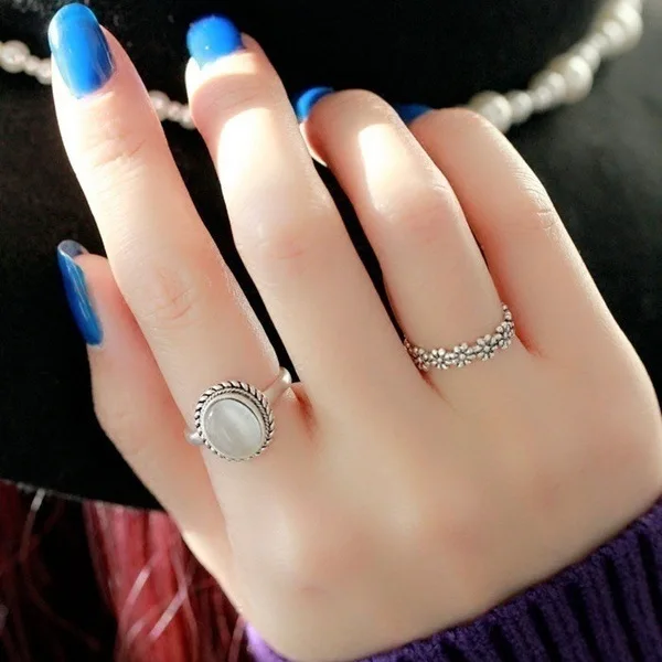 925 Sterling Silver New Retro Thai Silver Black Daisy Chrysanthemum Tail Ring Hypoallergenic Vintage Finger Ring for Women Gift
