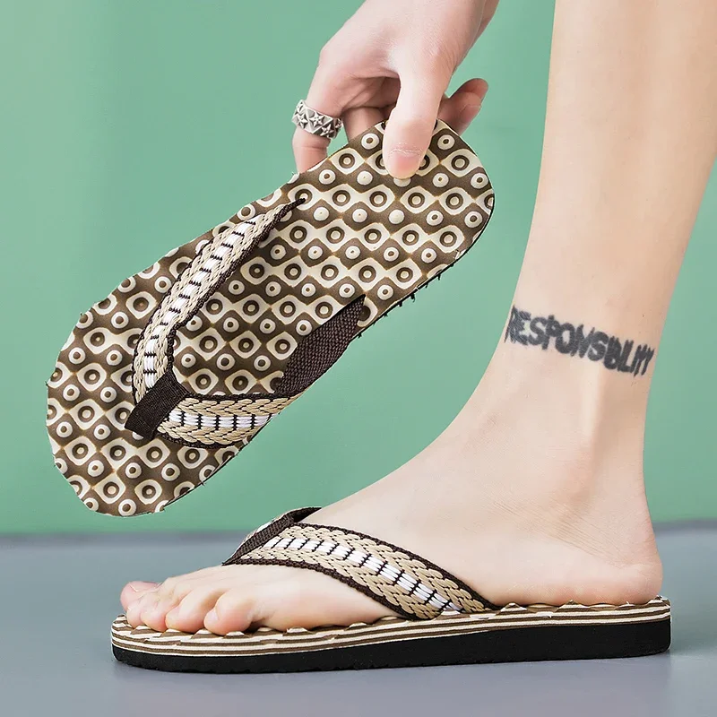 

Модные летние шлепанцы для мужчин, нескользящие, для пляжа и улицы, удобные повседневные тапочки, легкие мужские шлепанцы.