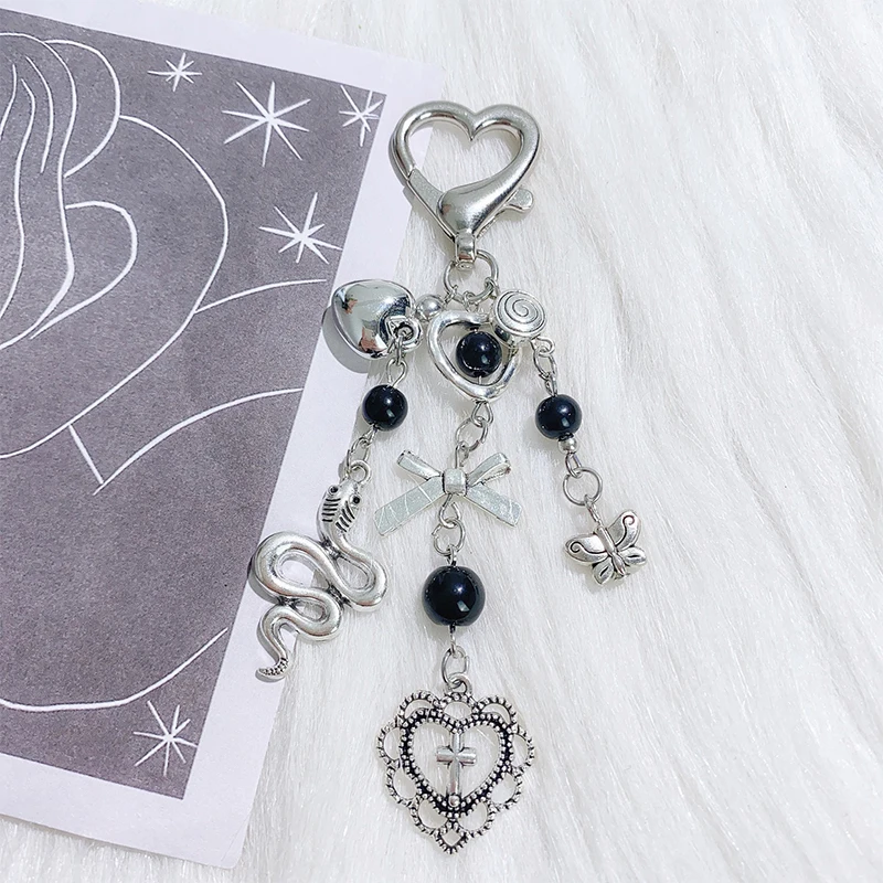 Y2K Punk Heart Bow Pendant Keychain Personality Sweet Cool Beaded Keyring Fashion Bag Charms Key Holder Gifts