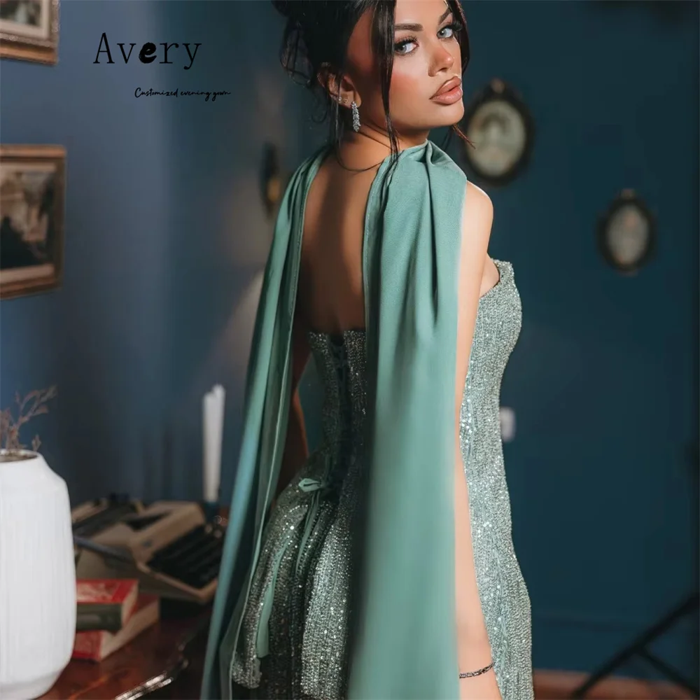 Avery Maßgeschneiderte, schulterfreie, ärmellose, perlenbesetzte Abendkleider mit Fischschwanz für Damen, Hochzeitsgastkleider, Luxus 2025, für Party