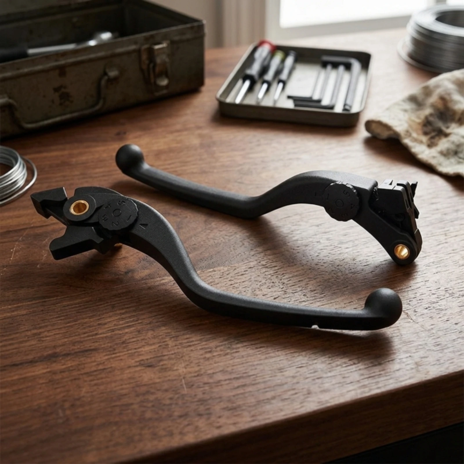 Motorcycle Brake and Clutch Levers Curved Clutch and Brake Levers Left and Right Lever Set Ergonomic for Motorcyclists