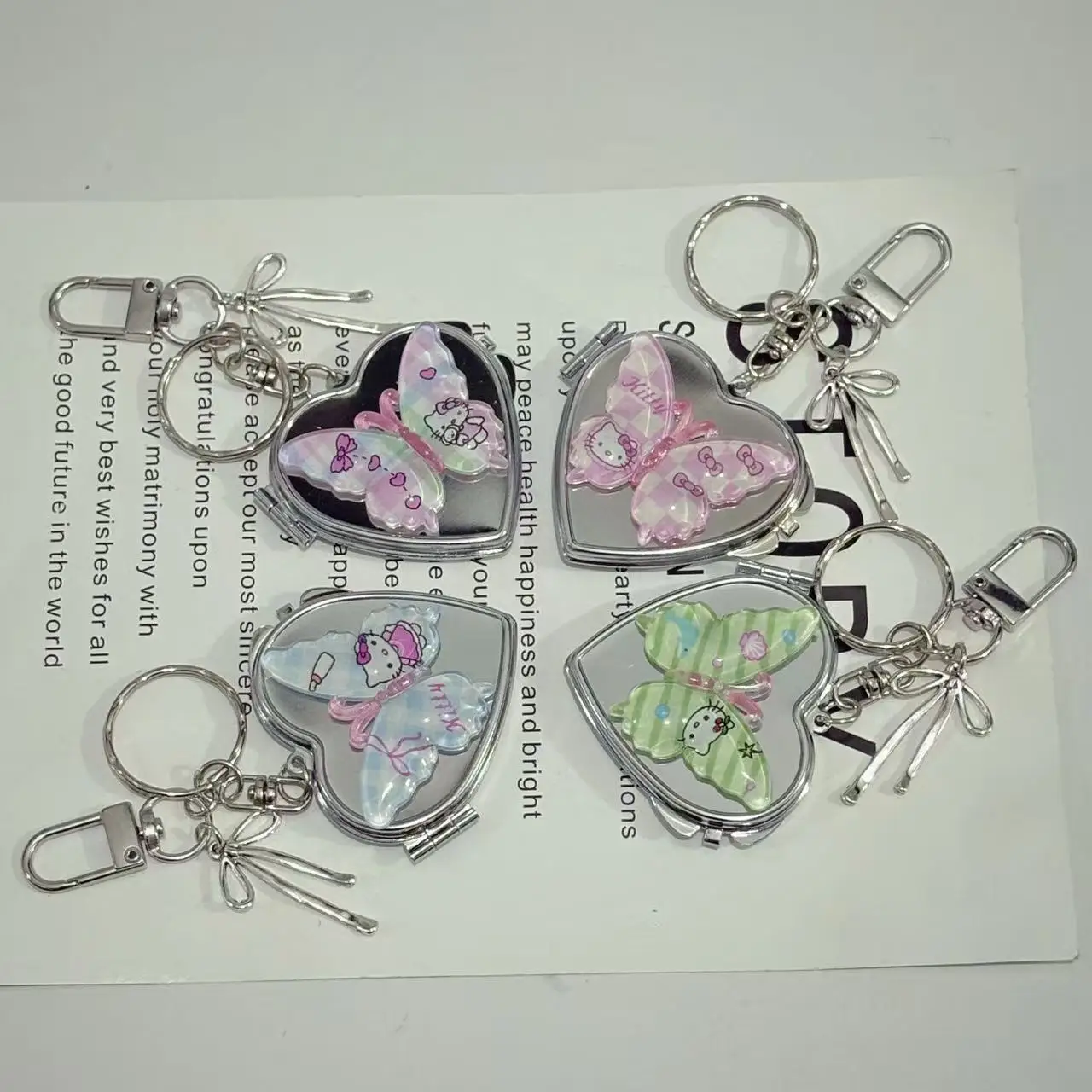 

Sanrio Hello Kitty Kawaii бабочка кошка любовь зеркальный брелок ниша сумка цепочка подвесные аксессуары макияж подарок на день рождения для девочек