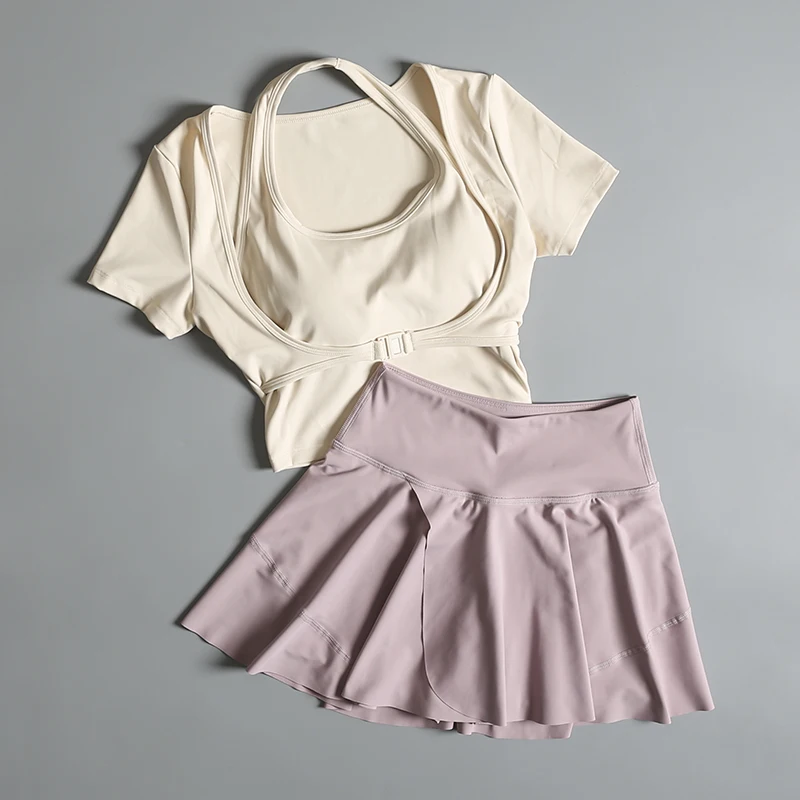 

Women's Summer Yoga with Bra Inserts, Pilates Training Workout Fitness Set, Short Sleeve T-Shirt