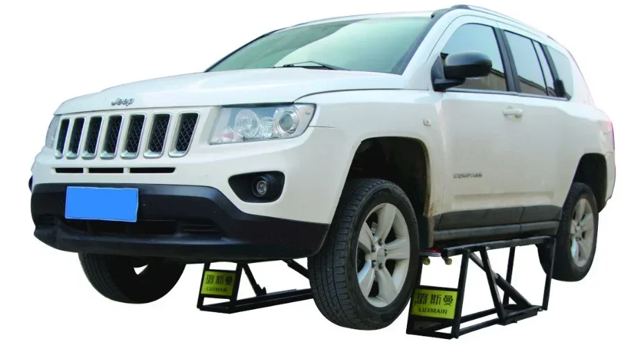 3500KG Cary On Small Size Hydraulic lift for car wash and car beauty movable quick lift jack portable car lift