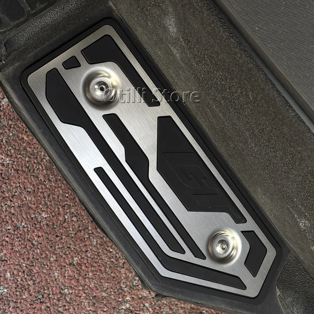 C400GT 2025 New Motorcycle Foot Pegs Pedal Kits Footboard Step For BMW C400X C 400 GT 2025 Foot Rests Rubber Footrest Foot Hold