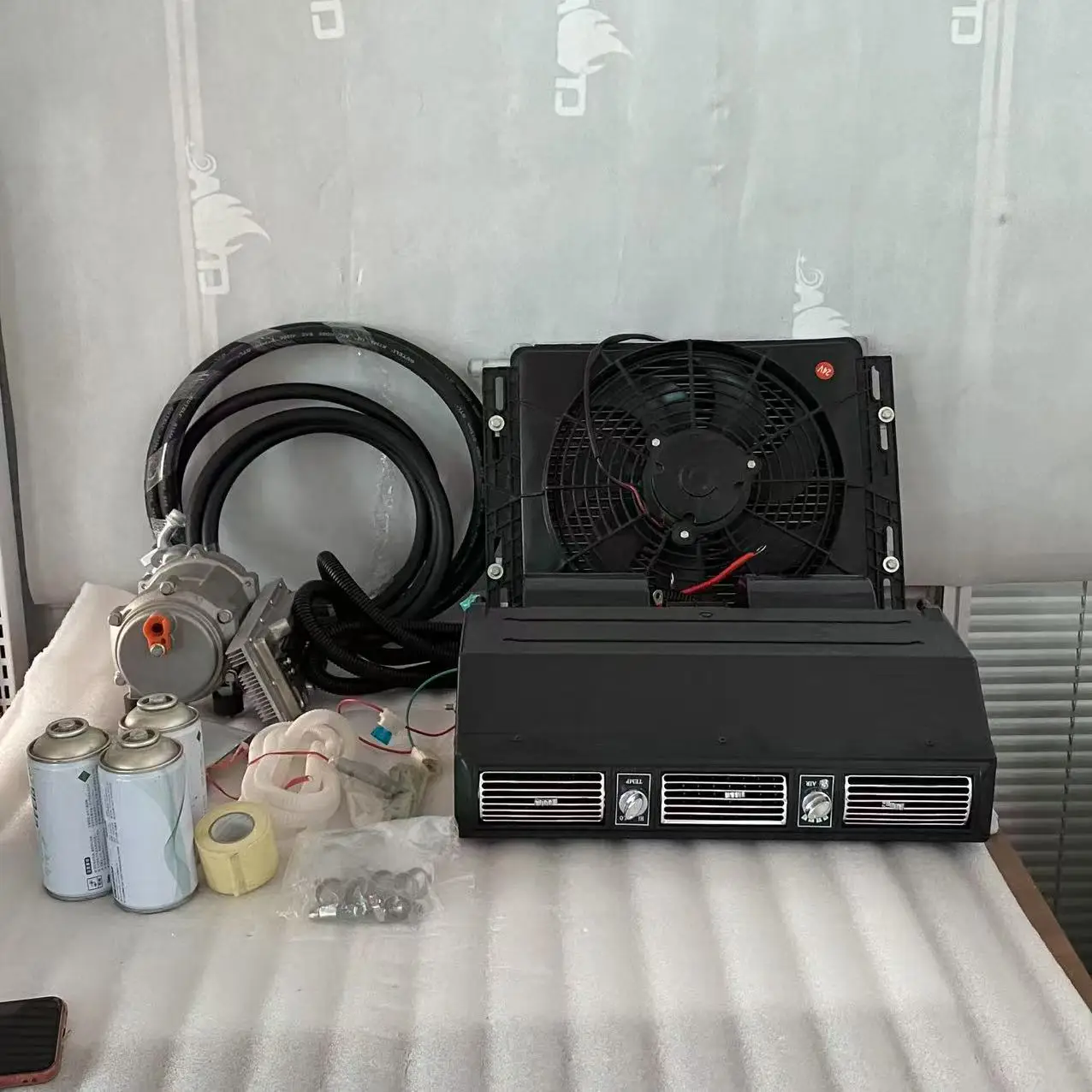 

air Conditioner, 12v air Conditioner, Made in China Universal for RVs and Camper Vans, 2200W Cooling Capacity