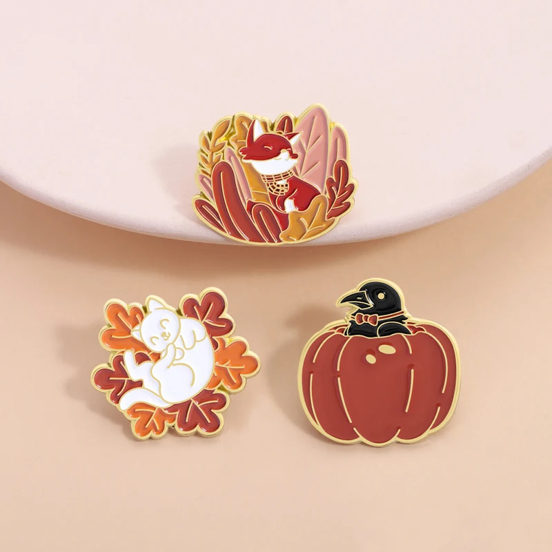 Autumn Thanksgiving Animals Enamel Pins Cute White Cat Fox Crow Animal Brooches Lapel Badge Festival Jewelry Gifts for Friends