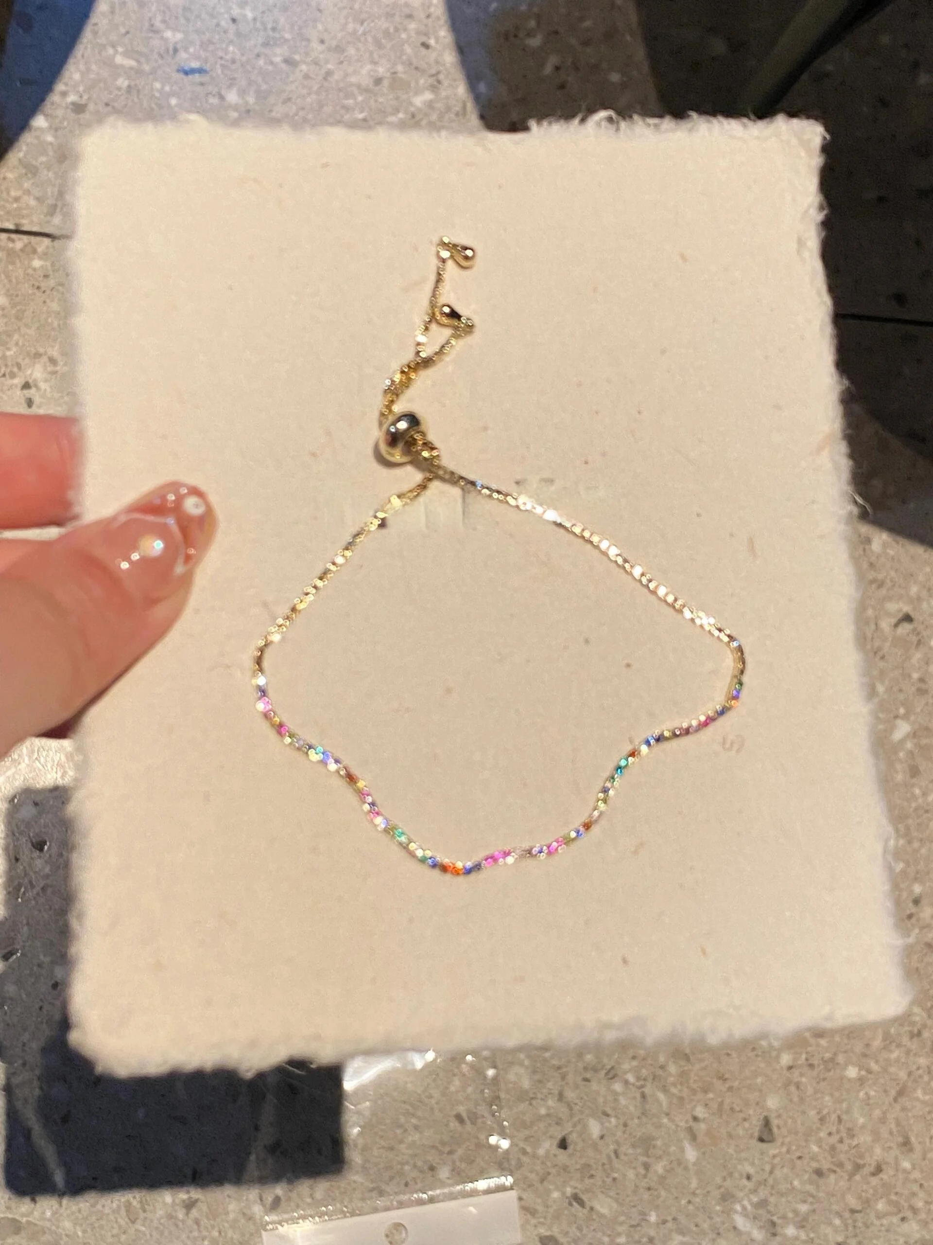 gulaya-bracelet-ultra-shiny-women's-bracelet-exquisite-luxury-sensation-lapel-pin-fashion-accessory