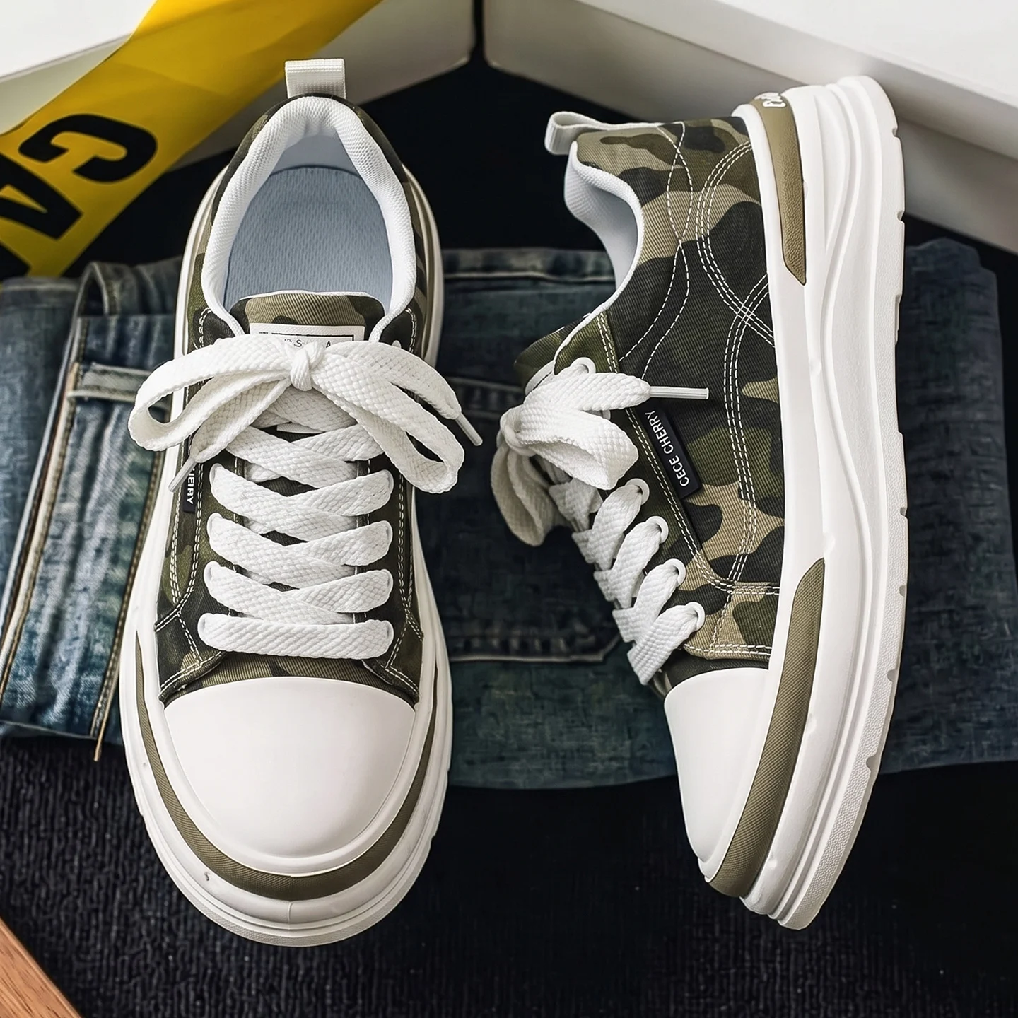 Men's Casual Sneakers 2025 Spr - Mens Fashion Help review and price