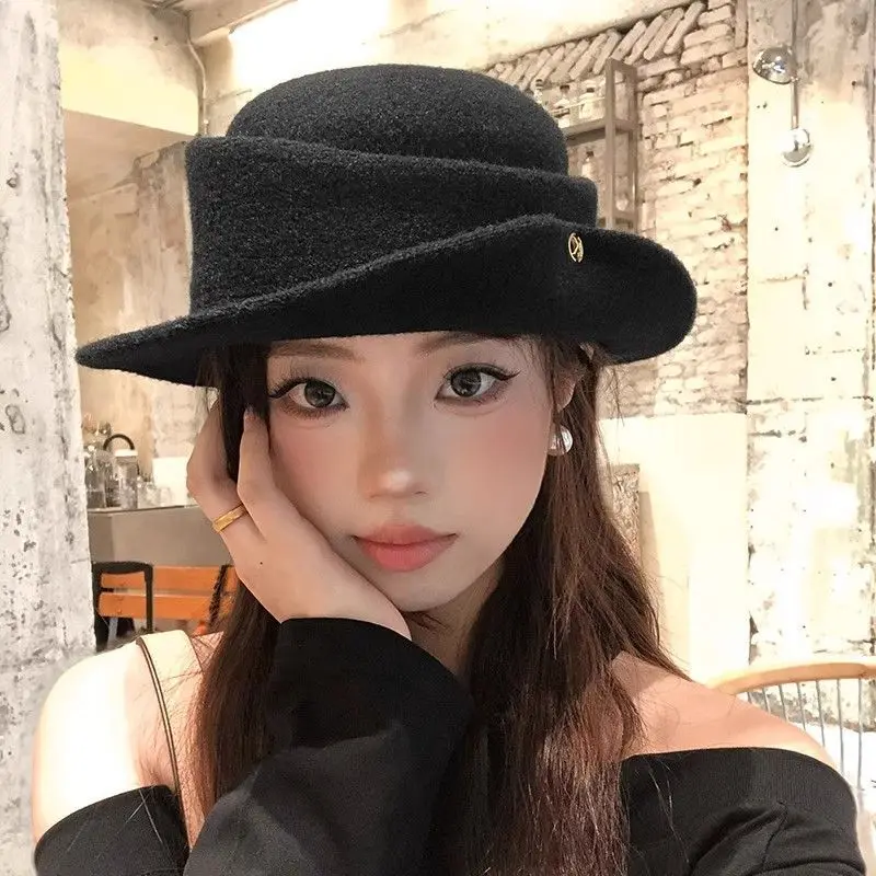 French Hepburn Style Elegant Black Top Hat, Women's Autumn and Winter Rolled Edge Woolen Hat, Fisherman Hat