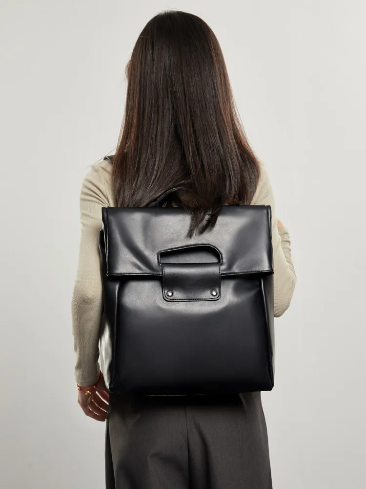 2026 New Fashion Patent Leather Glossy Folding Flip Style Women Backpack Personalized Luxury And Large Capacity Travel Backpacks