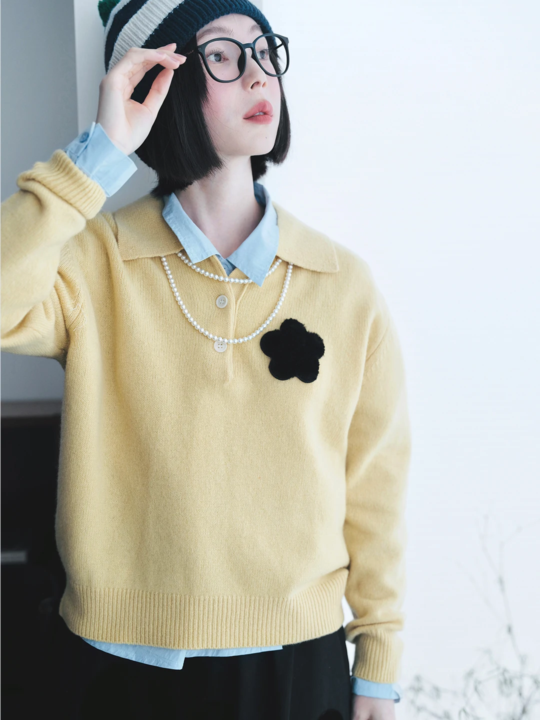 IMAKOKONI original design pullover long sleeved knitted sweater with floral decoration casual versatile jacket 244850