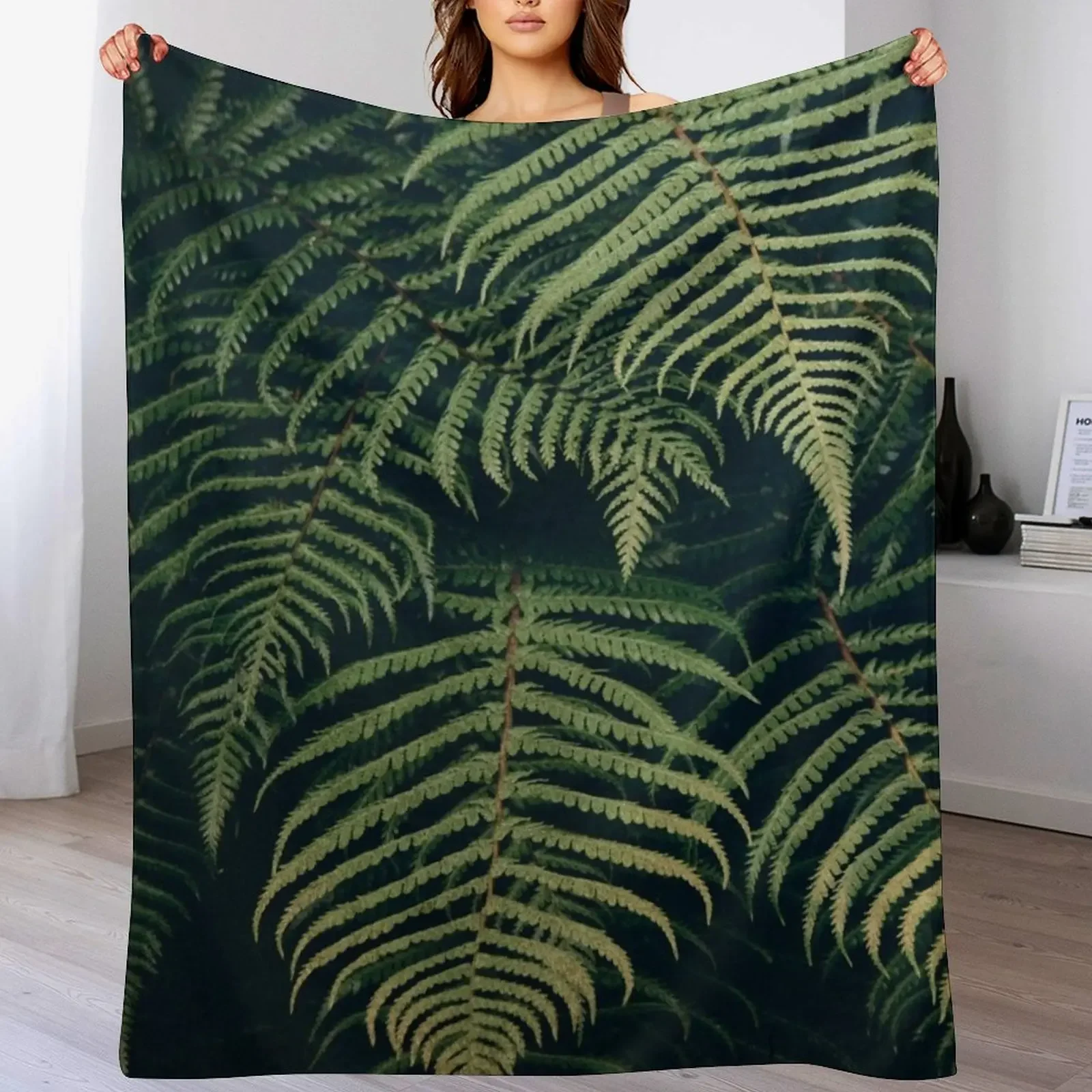 

Green Ferns - Vintage Design Throw Blanket Sofa Quilt Comforter Stuffeds Sofas Blankets