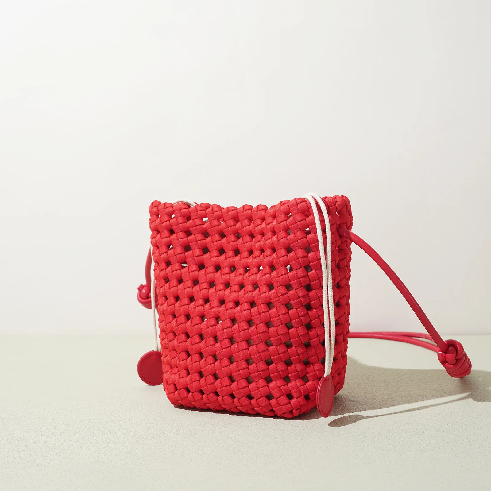 sac-a-couches-leger-et-impermeable-grande-capacite-multi-poches-elegant-durable-avec-bandouliere-reglable