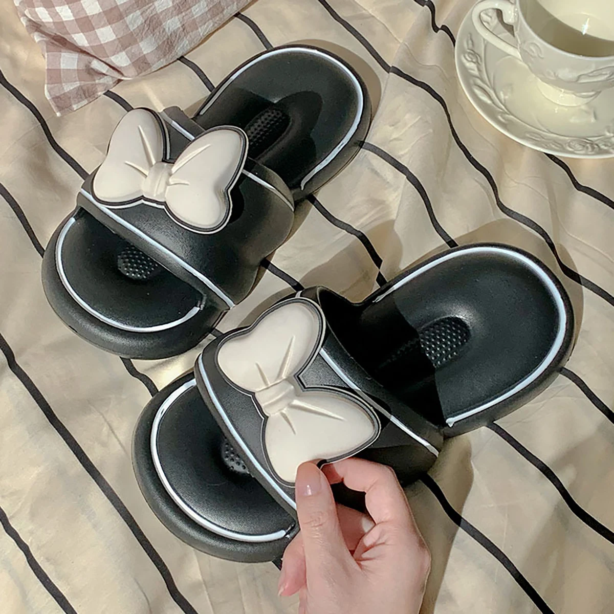 Mo Dou Spring And Summer Minimalist And Cute Bow Sandals For Women To Wear Color Blocking Slippers For External Wear