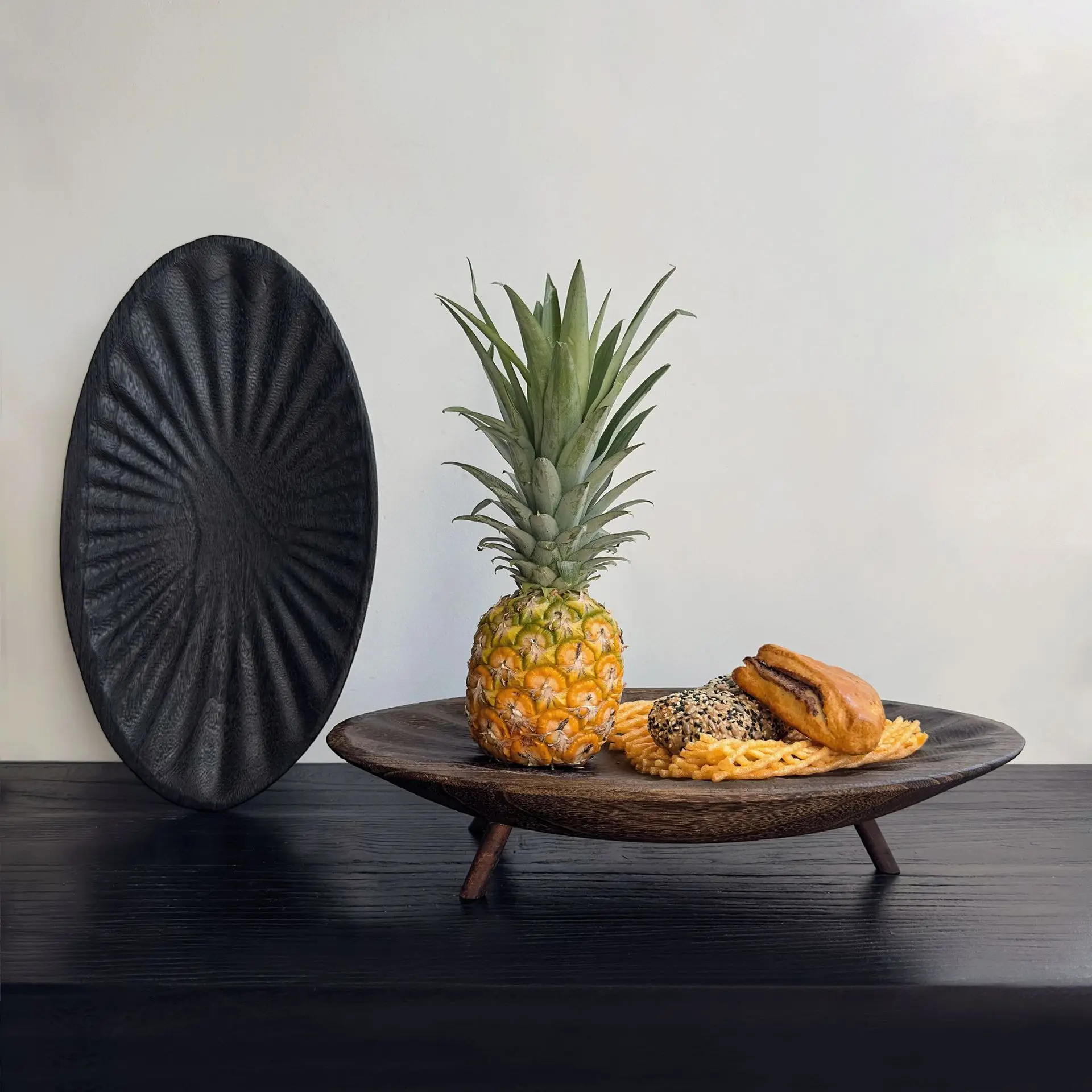 Black Wooden Tray Oval Household Three-Legged Tray Homestay High-footed Solid Wood Fruit Tray Decorative Ornament
