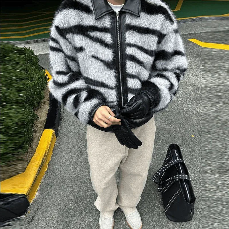 WTHT Fashion Men's Spliced Leather Striped Faux Fur Coats Trendy Contrast Color Turn Down Collar Jackets Male 2025 Autumn 2A2282