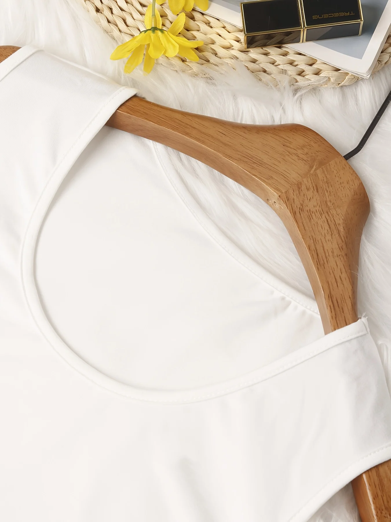 Elegantes Damen-Tanktop in Übergröße mit Spitzenbesatz für stilvolle Sommeroutfits – Detail 7