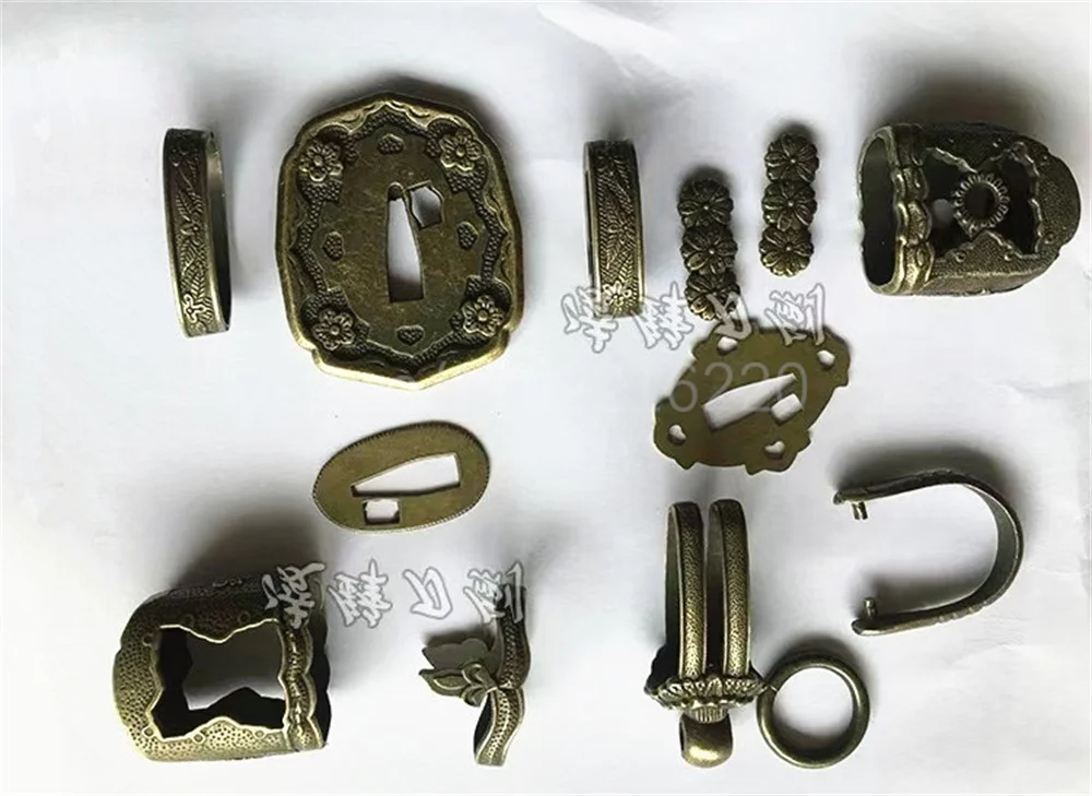 A Set Very Exquisite Zinc Alloy Tsuba Fuchi Kashira Menuki Kojiri Set Fittings For Japan Tachi Sword Samurai Katana Parts
