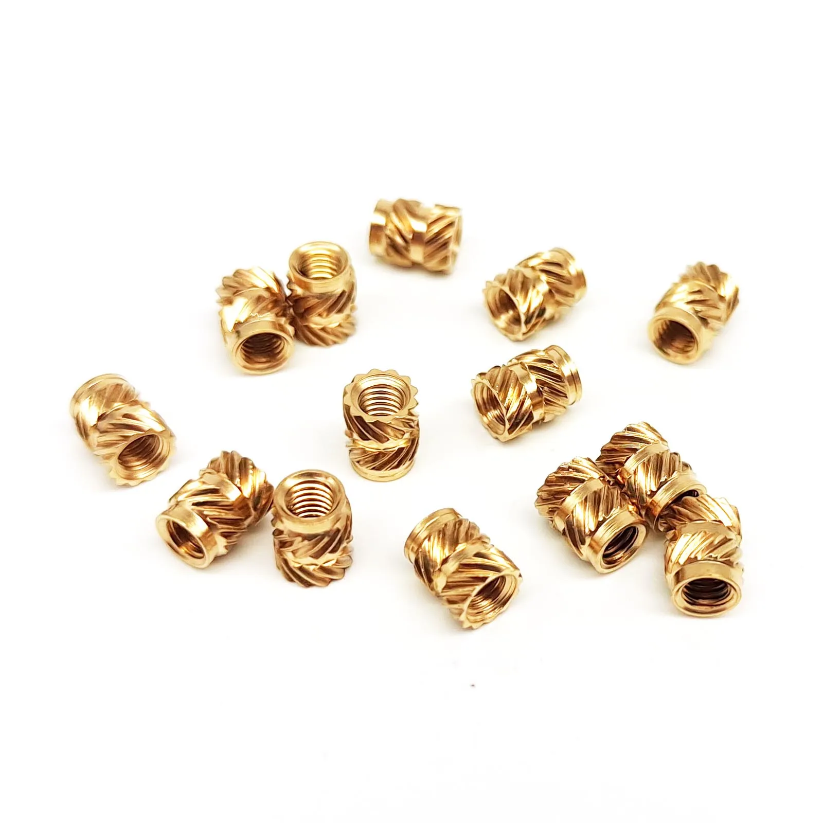 50 Stück M3 x 5,7 x 4,6 Gewinde gerändelt Messing Kupfer 3D-Drucker Hot Melt Wärme Spritzguss Einsatz Einbettmutter ID 3 mm Außendurchmesser 4,6 mm H 5,7 mm – Detail 4