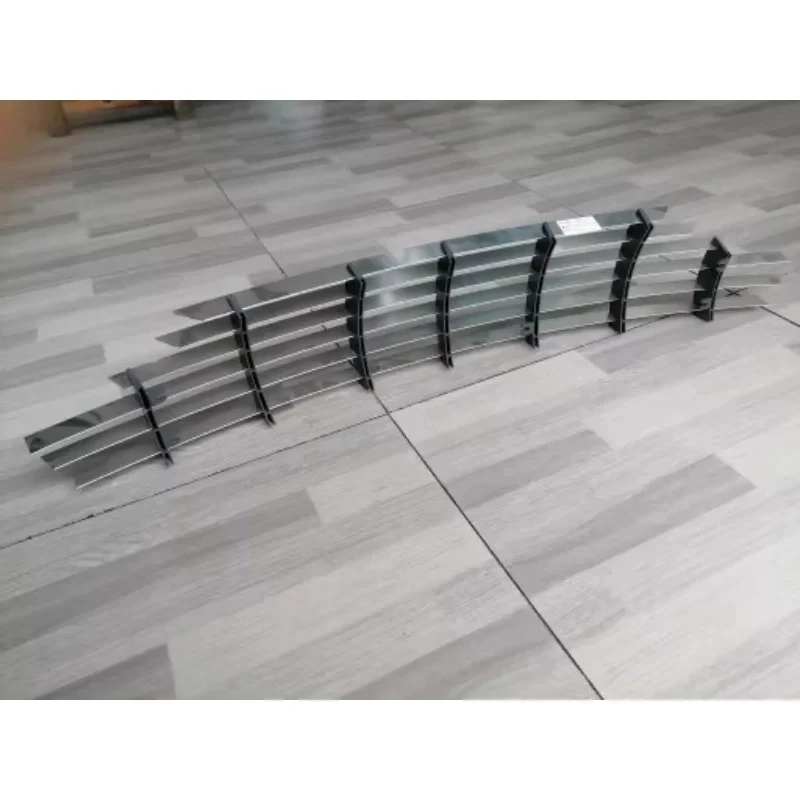 

Hot Selling Front Radiator Grille for Aston Martin V8 Vantage 4.7 (RPS VT4.7) Front Bumper Auto Parts