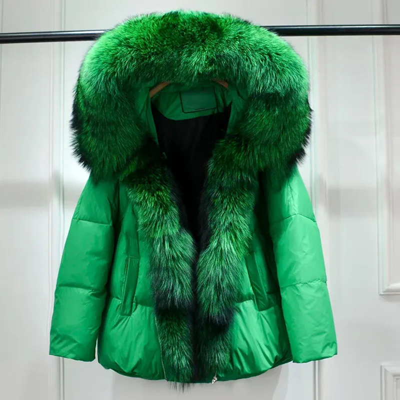 The 2025 winter new fox large fur collar hooded down jacket for women is a short, fashionable, loose and thick warm coat