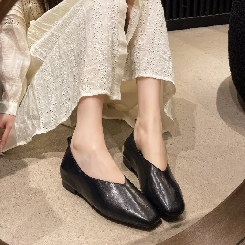 Autumn New Large-size Multi-color Fashion Korean Version Trend Height-increasing Retro Temperament Elegant Women's Shoes 2025